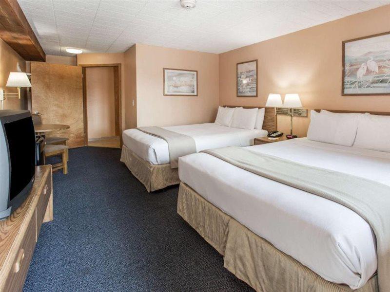 Days Inn By Wyndham West Allis/Milwaukee Exterior photo