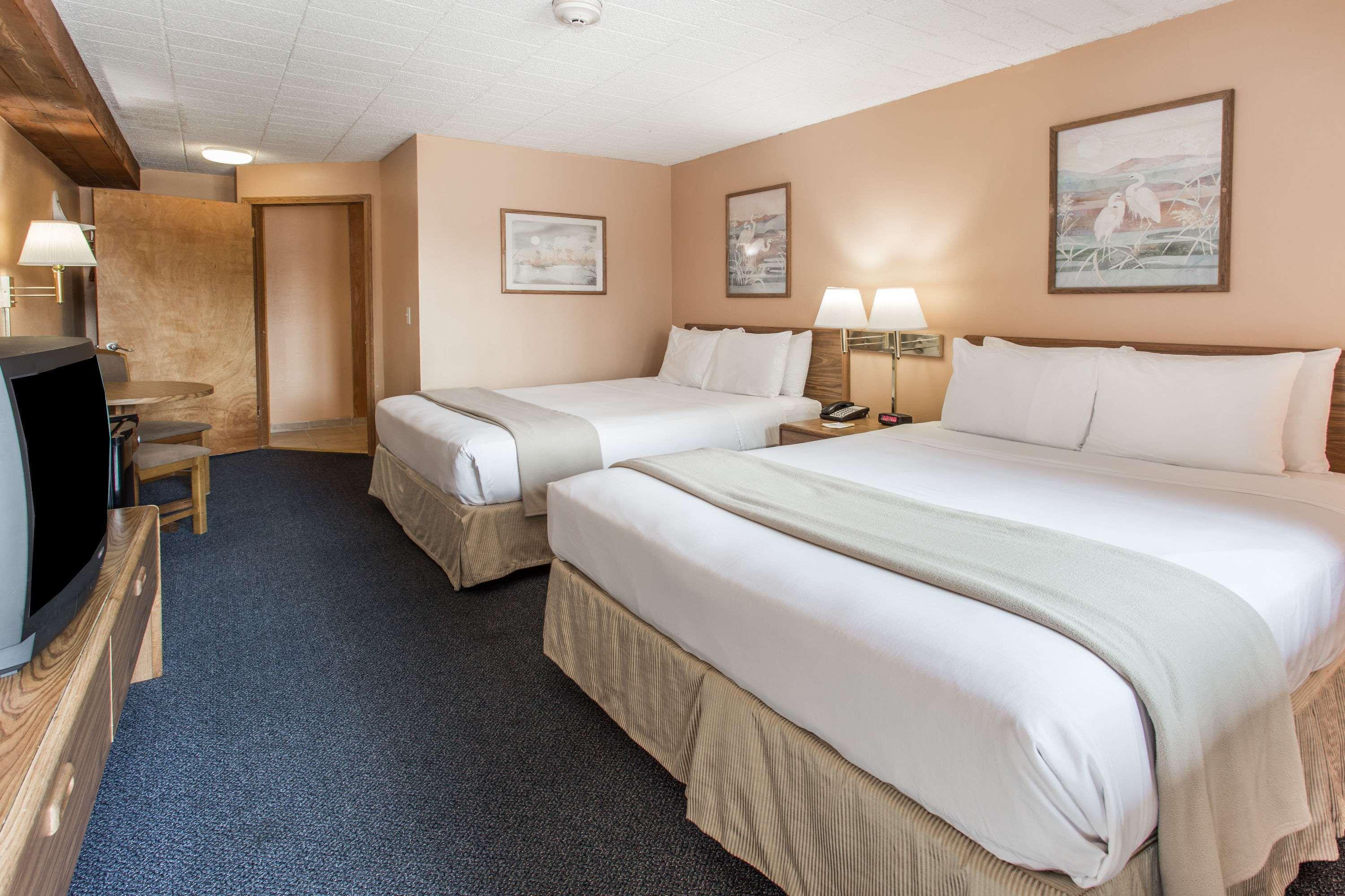 Days Inn By Wyndham West Allis/Milwaukee Exterior photo
