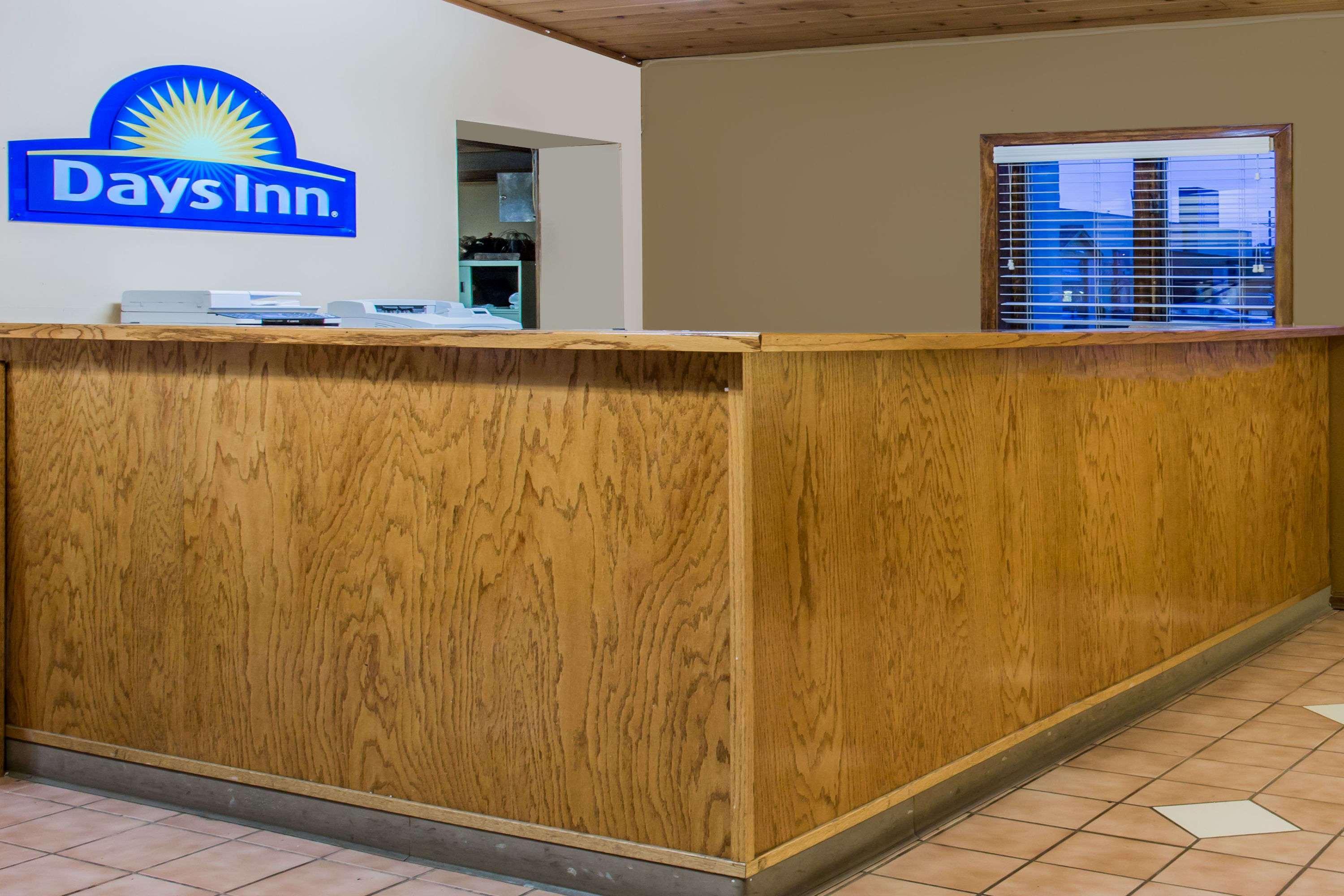 Days Inn By Wyndham West Allis/Milwaukee Exterior photo