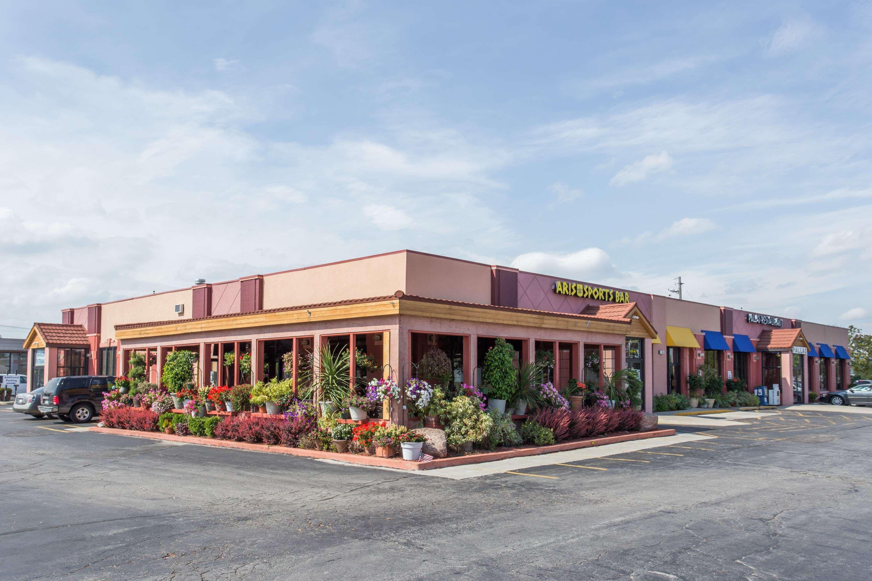 Days Inn By Wyndham West Allis/Milwaukee Exterior photo