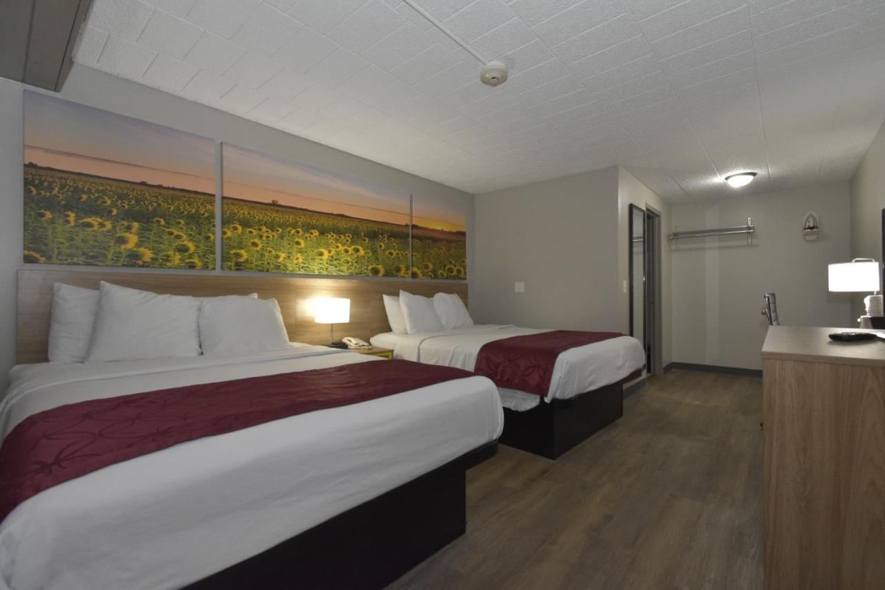 Days Inn By Wyndham West Allis/Milwaukee Exterior photo